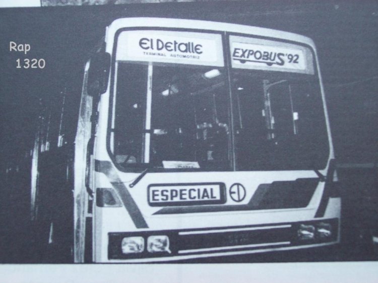 EL DETALLLE
Fotografía extraída de : Revista El Transportista
Expobus 92
Palabras clave: VIEJAS