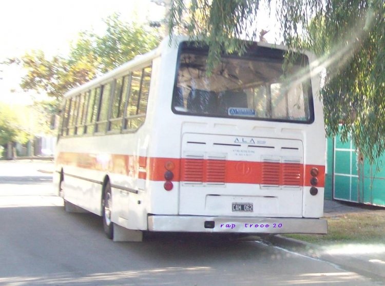 El Detalle OA 101 - El Detalle - Escolar
CAH 062

http://galeria.bus-america.com/displayimage.php?pos=-25989
Palabras clave: ESCOLAR