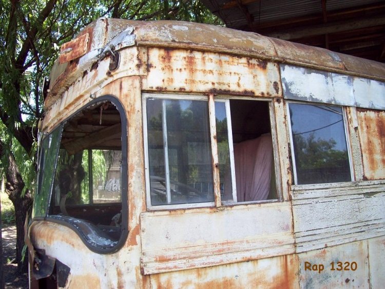 Ford Thames Trade - Wayne SMI-2908 (ensamblado en Argentina)
C.204315 - VHI962
http://galeria.bus-america.com/displayimage.php?pos=-13382
http://galeria.bus-america.com/displayimage.php?pos=-13383
http://galeria.bus-america.com/displayimage.php?pos=-13384
http://galeria.bus-america.com/displayimage.php?pos=-13385
http://galeria.bus-america.com/displayimage.php?pos=-13386
http://galeria.bus-america.com/displayimage.php?pos=-13387
http://galeria.bus-america.com/displayimage.php?pos=-13388
http://galeria.bus-america.com/displayimage.php?pos=-13389
http://galeria.bus-america.com/displayimage.php?pos=-13390
http://galeria.bus-america.com/displayimage.php?pos=-13391
http://galeria.bus-america.com/displayimage.php?pos=-13392
http://galeria.bus-america.com/displayimage.php?pos=-13393
http://galeria.bus-america.com/displayimage.php?pos=-13394
http://galeria.bus-america.com/displayimage.php?pos=-13396
DINOSAURIO EN LA CITY
Para conocer sobre la historia de estos omnibus en Rosario, vistar : http://www.busesrosarinos.com.ar/historia/omnibus/wayne/wayne.htm
