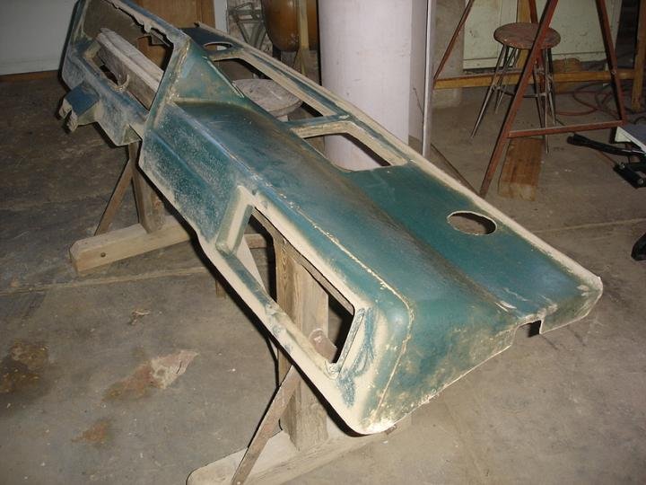 LA FLOR CHEVROLET C-30
(vista del torpedo de la unidad)
Palabras clave: MINIBUS LA FLOR