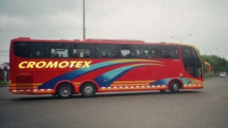 Marcopolo 1550 GVI (En Peru) TRANPORTES CROMOTEX
autor: JORGE MIGUEL ABSI GUIDO
www.flogao.com.br/norpacifico
Palabras clave: CROMOTEX