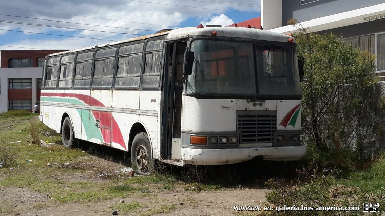 International - Thomas - 
Palabras clave: Bus fuera de servicio de la Universidad Politecnica de Chimborazo