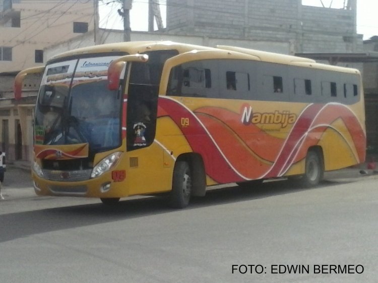 Carrocerias Megabus
Foto tomada en Huaquillas
Palabras clave: Foto Edwin Bermeo