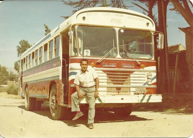 Blue Bird (en Bolivia) zeus
1-7638
Palabras clave: zeus tony