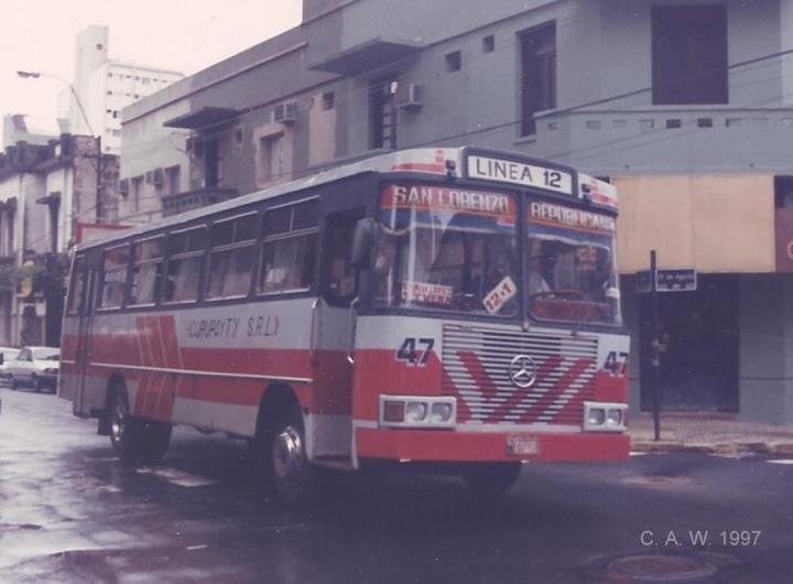 Mercedes-Benz OF 1318 - Anahi - Linea 12 , Curupayty S.R.L.
Fotografía: Carlos Adolfo Wallberg
Palabras clave: MB