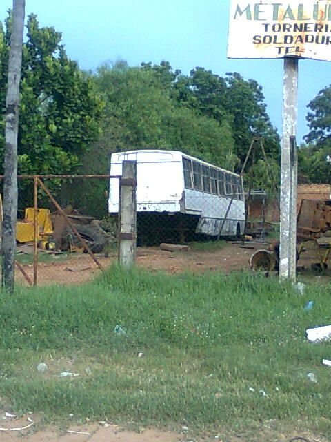 Bus utilizado como remolque
Que carroceria habra sido?
