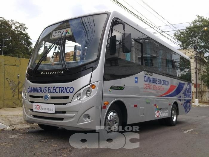 Iveco - Macarello (en Paraguay) Itaipu Binacional **ELECTRICO**
Foto: ABC Color
Fuente: http://www.abc.com.py/nota/electrificando-el-transporte/
Ensamblado en la Itaipu Binacional en Hernandarias, Paraguay
Palabras clave: Iveco