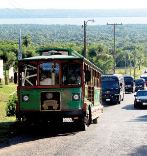 Bus de Turismo en San Bernardino
Foto extraida de Internet
Fuente: www.archivo.abc.com.py/2008-01-20
Palabras clave: -- 
