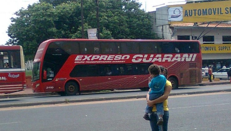 Scania - Busscar Panoramico (en Paraguay) - Expreso Guarani
Fotografia: Dear
Palabras clave: Scania