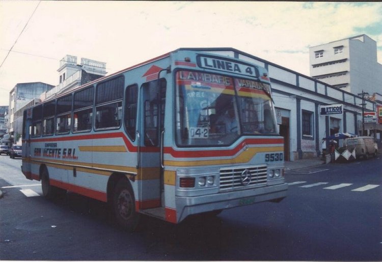 Mercedes-Benz OF 1318 - El Tigre - Linea 4 , San Vicente S.R.L.
Fotografía: Carlos Adolfo Wallberg
Palabras clave: MB