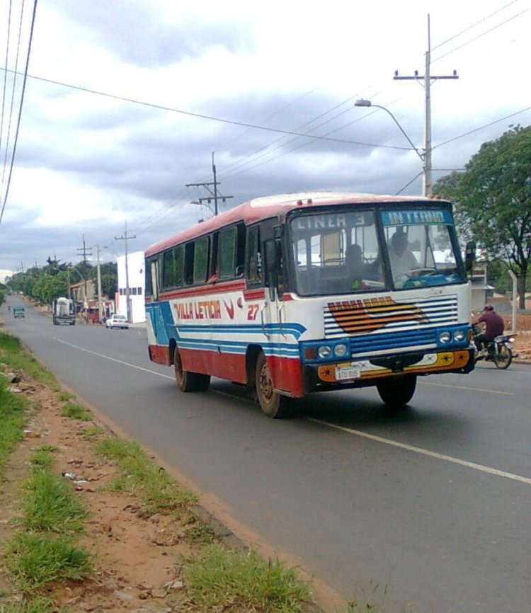 Mercedes-Benz LPO 1113 - Nimbus Gran Luxo (en Paraguay) - Villa Leticia , Linea 3
Fotografia: Dear
Palabras clave: MB