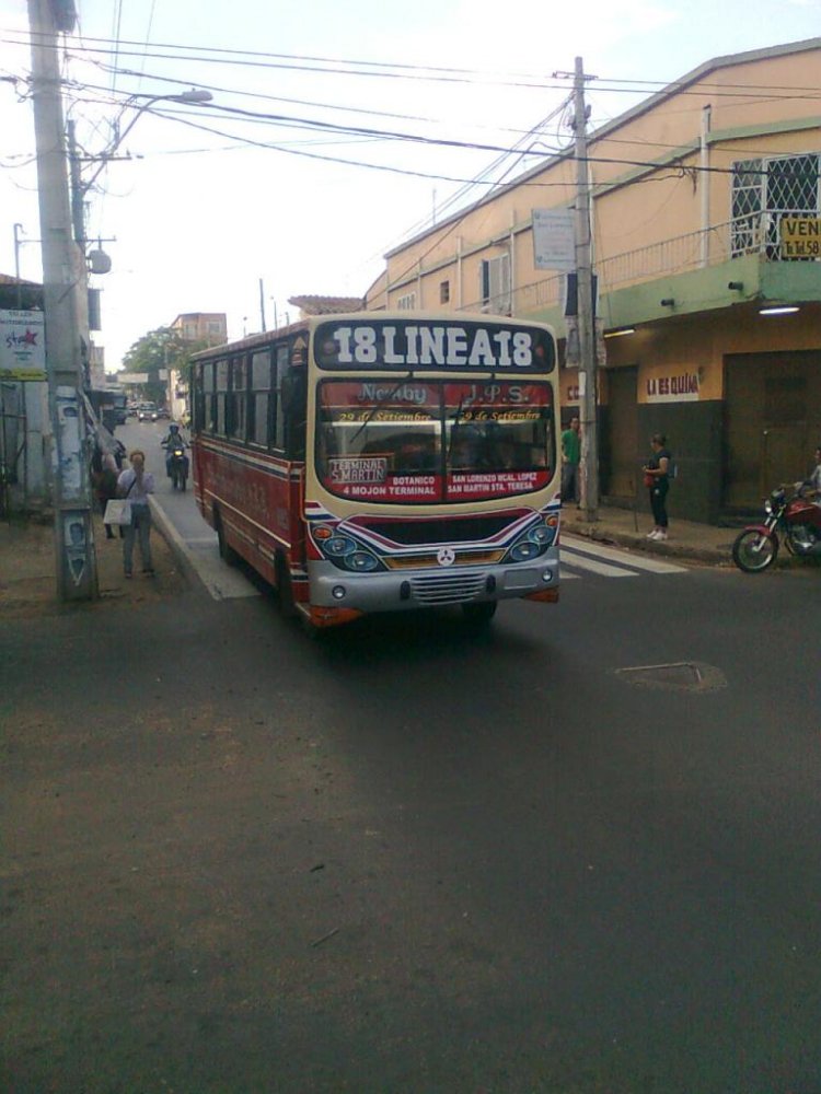 Mitsubishi Canter - San Fernando (replica G7) - Linea 18 , Emp. 29 de Setiembre S.R.L.
Palabras clave: MItsubishi