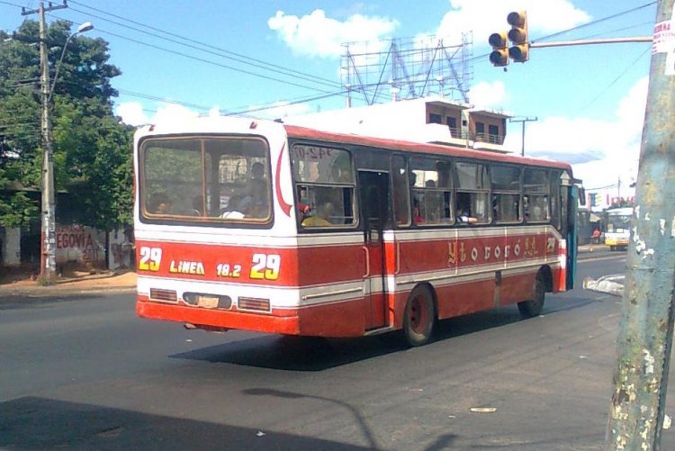 Mercedes-Benz OF 1318 - El tigre - Linea 18-2 , Ytororo S.R.L.
Palabras clave: MB