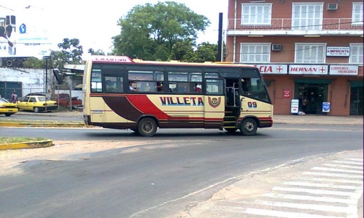 Man 9180 - Carroceria BEULAS GIANINO (en Paraguay) - Villeta S.A. , Linea 232
Que chasis y carroceria es???
Fotografia: Dear
Palabras clave: Man