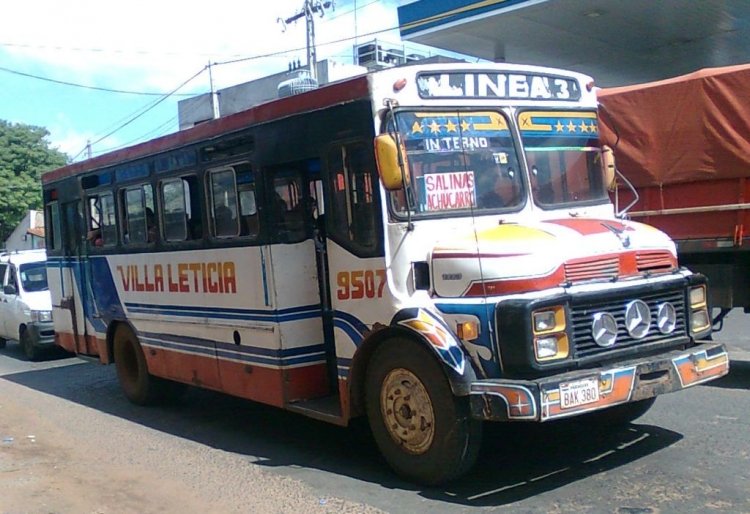 Mercedes-Benz L 1113 - ¿Fainsa? - VILLA LETICIA , LINEA 3
BAK380
INTERNO

198x - 1990 aprox linea 21,
1990 aprox - 1997 , línea 20 , coche 75
1997 - ¿200x?, linea 59 , coche 16
2¿00x? -2010 , línea 3 , coche 9507
Palabras clave: MB