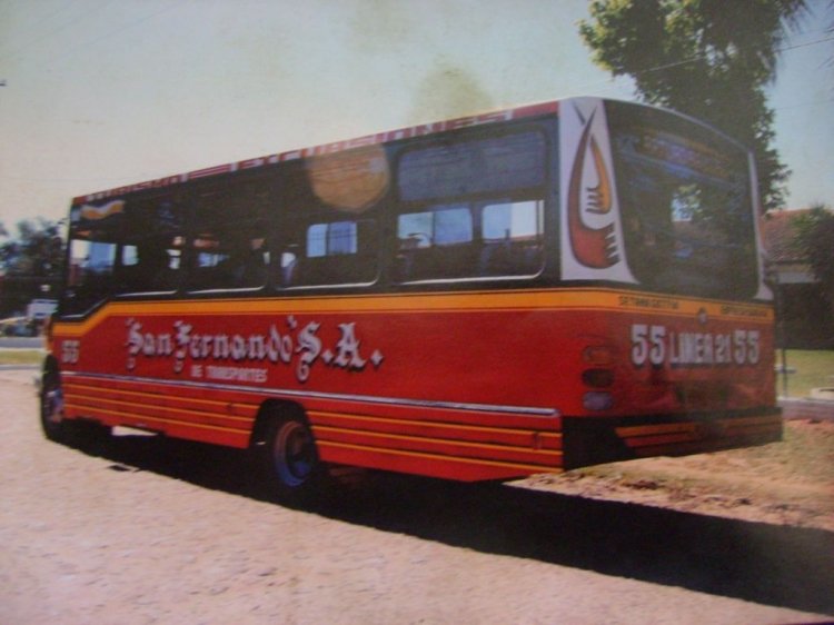 San Antoñio_Linea 21_MB 711
Fotografia: Sr. Milciades (Propietario de Carrocerias San Antonio)
Palabras clave: MB
