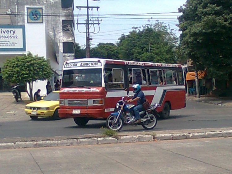 Toyota Coaster (en Paraguay) Falcon_Asuncion
La carroceria esta reformada
Palabras clave: Toyota