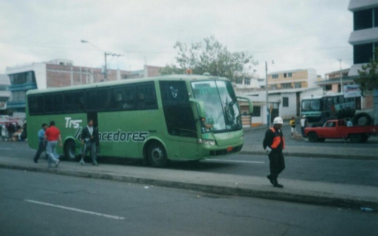 Fiallos-Mercedes Benz
PZZ-890
