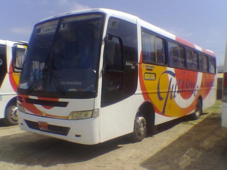 Busscar El Bus 340 ( en Ecuador ) - Turismo Oriental
