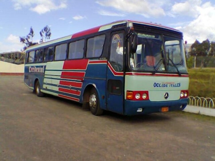 Mercedes-Benz 0-400 RSE (en Ecuador) - Occiedentales
