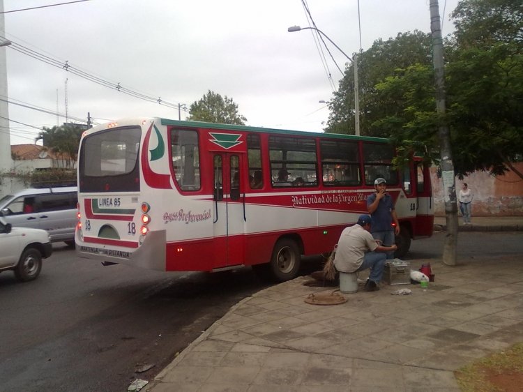 Mercedes Benz 1315 - Marcopolo Torino G4 - Ex linea 38
Ex linea 38 de Asuncion
Palabras clave: MB