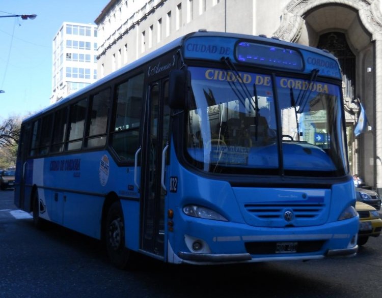 Ciudad de Córdoba 072
HOO401
Ciudad de Córdoba 072 - Volkswagen Volksbus 17-230 EOD Carrocería Galicia - Central E: De Bo. Barrio 20 DE JUNIO a Barrio Miralta
Palabras clave: GALICIA