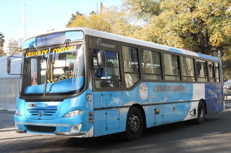 Ciudad de Córdoba 138
Ciudad de Córdoba 138 - Volkswagen Volksbus 15-190 EOD Carrocería Galicia - ISH 778 - A3: De B° M. de Sobremonte hasta Barrio Pilar
Palabras clave: Volkswagen