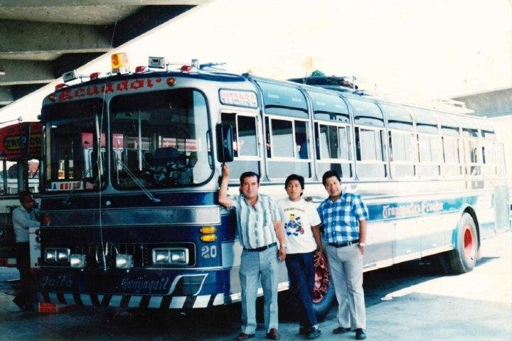 Palabras clave: FOTO EXTRAIDA DEL FACEBOOK DE BUS A ESCALA FLOTA IMBABURA