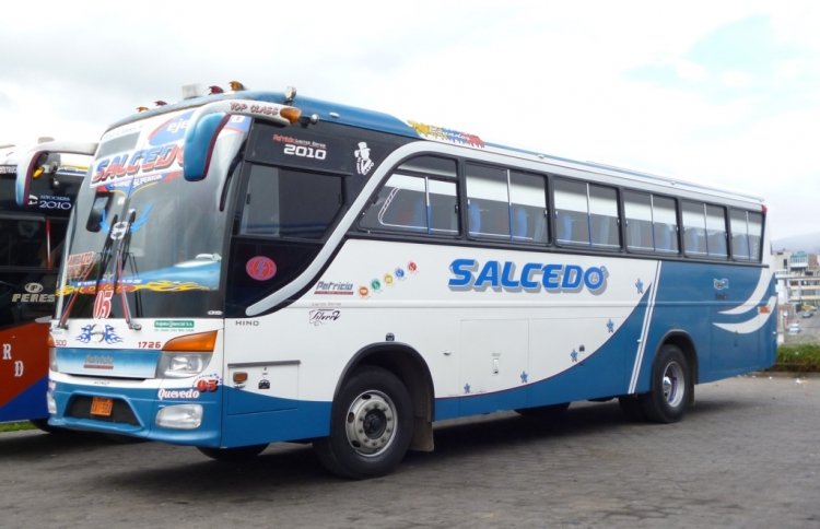 Car Luis - Hino FG - Pullman Carchi
