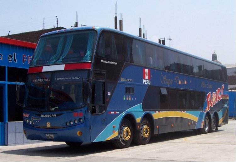 Scania K 124 - Busscar Panorámico DD (en Perú) - Flores Hermanos
UK2697
En el Terminal que tiene en Lima, foto tomada en el 2006.
Palabras clave: Busscar, panoramico , scania