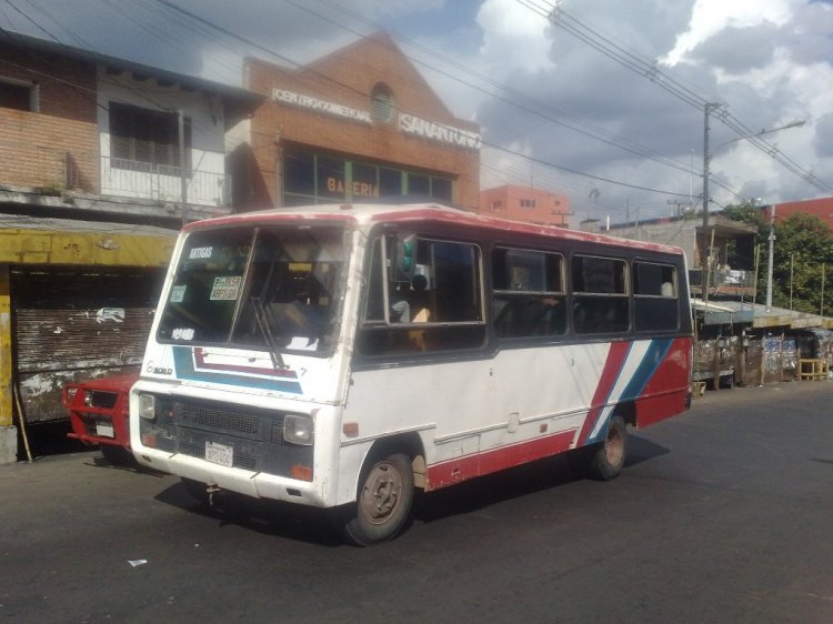 Mercedes-Benz L608 Marcopolo Junio (en Paraguay) Puerto Elsa
MB-608 - MARCOPOLO JUNIOR
Fotografia: Victor Araujo
