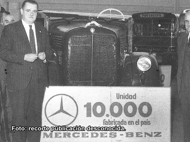 Vehículo Nº 10.000 producido por Mercedes Benz Argentina
