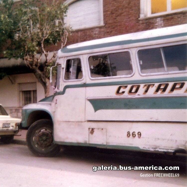 Bedford J6LZ1 - El Detalle - COTAPAL
X.360085
[url=https://bus-america.com/galeria/displayimage.php?pos=-22126]https://galeria.bus-america.com/displayimage.php?pos=-22126[/url]
[url=https://bus-america.com/galeria/displayimage.php?pos=-47590]https://galeria.bus-america.com/displayimage.php?pos=-47590[/url]

COTAPAL (Prov. Córdoba), interno 2, patente provincial 869

Para conocer la história de esta empresa acceda al siguiente vínculo: 
[url=https://revista.bus-america.com/Notas/COTAPAL.htm]Historia de la COTAPAL[/url]

