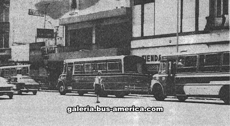 Varios sobre Av. Rivadavia
( Datos de izquierda a derecha )
