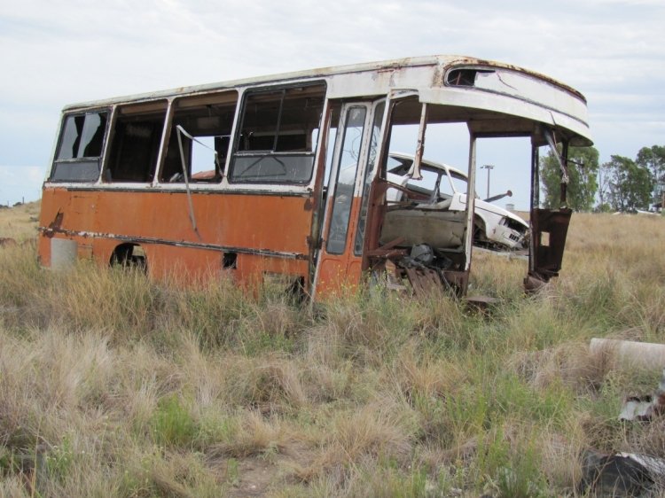 Mercedes-Benz LO 1114 - El Detalle
http://galeria.bus-america.com/displayimage.php?pos=-17404
Palabras clave: facu particular el detalle