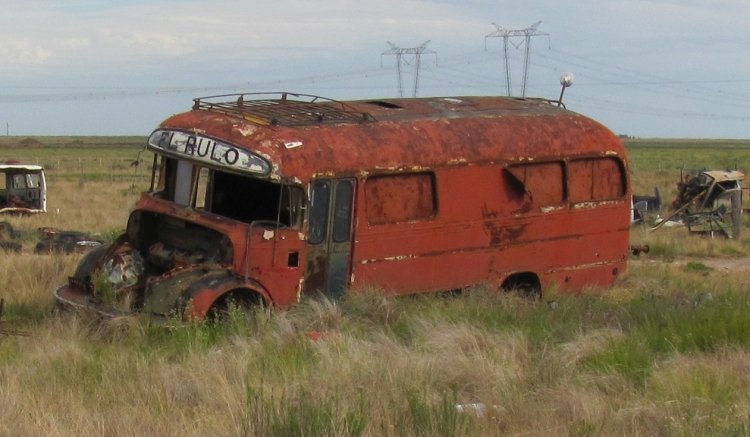 Mercedes-Benz LO 911
http://galeria.bus-america.com/displayimage.php?pos=-17405
http://galeria.bus-america.com/displayimage.php?pos=-17407
Palabras clave: facu