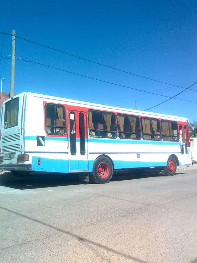 ex micro sur interno 2
SLT449
que maquina...si viaje en este para ir al cole...caño
Palabras clave: facu microsur