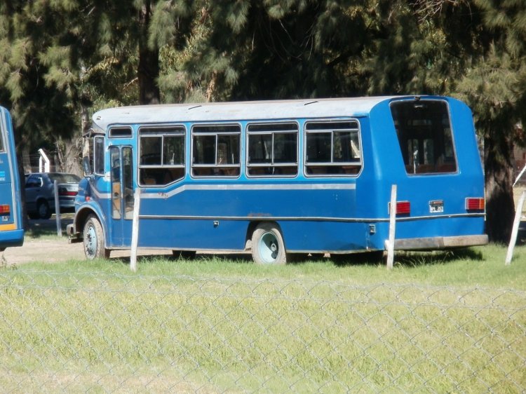 Mercedes-Benz LO 1114  - El Diseño - Cia. Belgrano S.A 
Palabras clave: facu el diseño