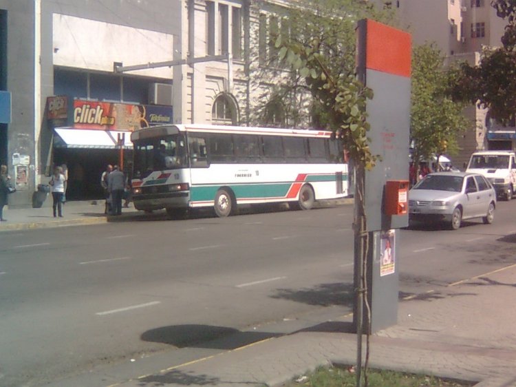 bus
en el centro
Palabras clave: facu rfournier