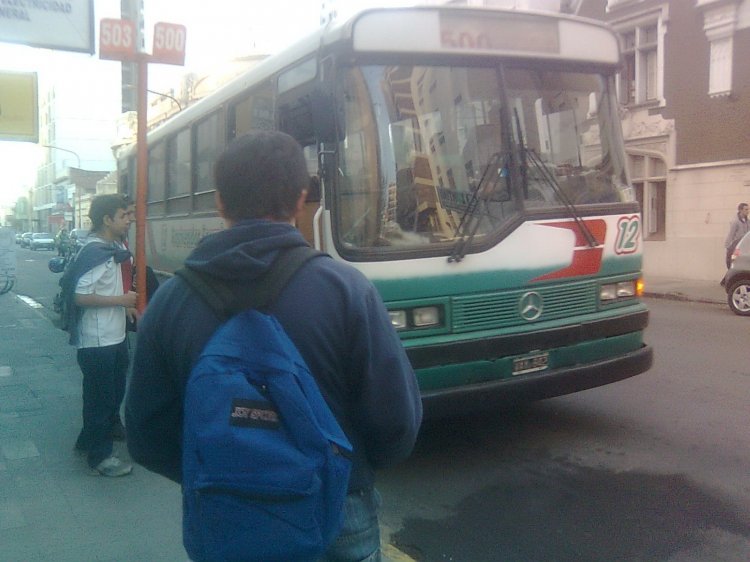 bus
rastreador f.
Palabras clave: facu rfournier