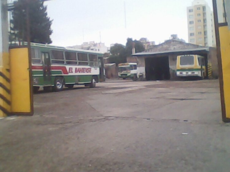 la favorita x 3
cochera "El Bahiense"
Palabras clave: facu la favorita