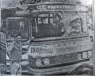 Mercedes-Benz LPO 111 - Caio Bela Vista (en Paraguay) - Rapido Caaguazu S.A.
Fuente: http://orekuera.blogspot.com/2010/03/30-anos-de-la-masacre-de-campesinos-en.html
Foto tomada por el periodista Alcibiades González Delvalle, de ABC Color,
EL OMNIBUS ATACADO EN 1980...EPOCAS DE LA DICTADURA!!!
Palabras clave: MB