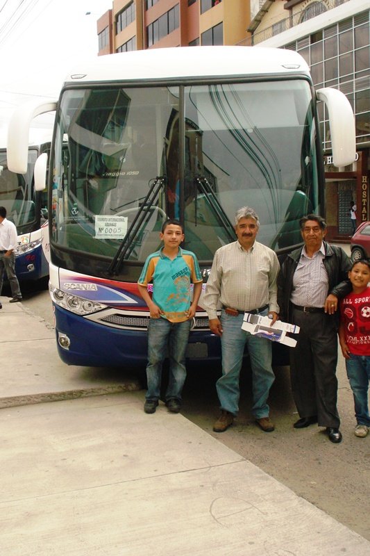 Scania K 380 - Marcopolo Viaggio 1050 G7 (en Ecuador) - Loja Internacional
http://galeria.bus-america.com/displayimage.php?pos=-17329
http://galeria.bus-america.com/displayimage.php?pos=-17330
http://galeria.bus-america.com/displayimage.php?pos=-17331
Presentacion oficial de las unidades 
