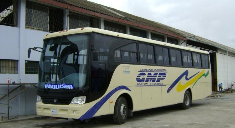 BUS PARA TRANSPORTE  ESTUDIANTIL DE GUALAQUIZA
