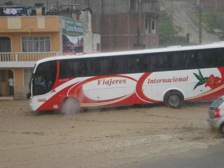 Marcopolo G6 (en Ecuador) - Viajeros Internacional
Foto tomada el 04 de abril del 2011
