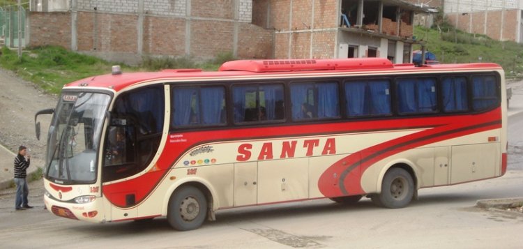 Marcopolo G6 (en Ecuador) - Santa
Foto tomada el 05 de abril del 2011
