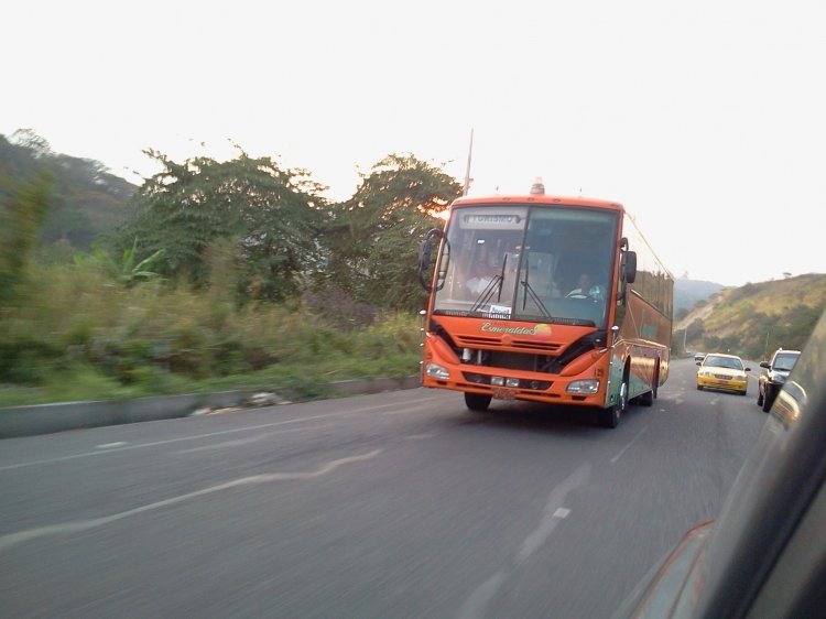 Juanca Durán / CAIO 
BUS CON RUMBO A CUENCA 
Palabras clave: MOVIL 129