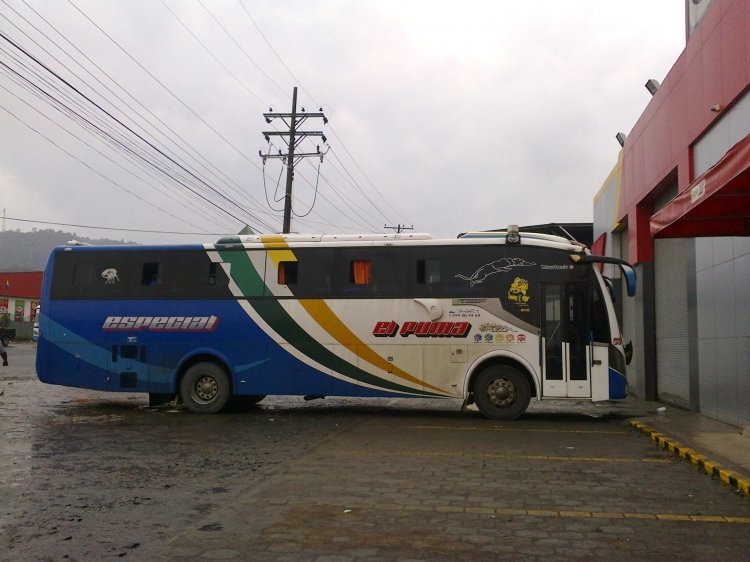 Juanca Durán / MONCAYO
ALGUIEN ME AYUDE A SABES DE DONDE ES ESTE BUS? 
