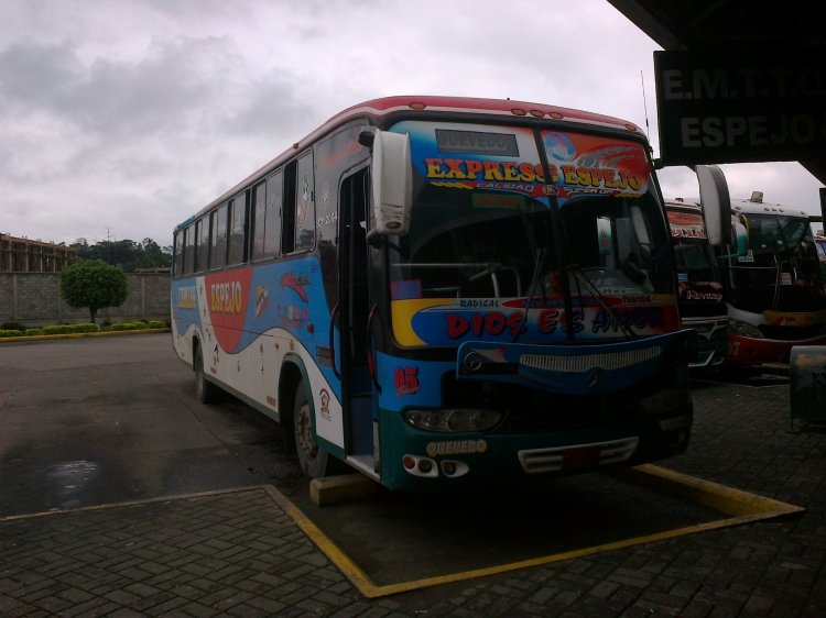 Juanca Durán / PICOSA 
IMAGEN EN TERMINAL TERRESTRE DE QUEVEDO
Palabras clave: MOVIL 05