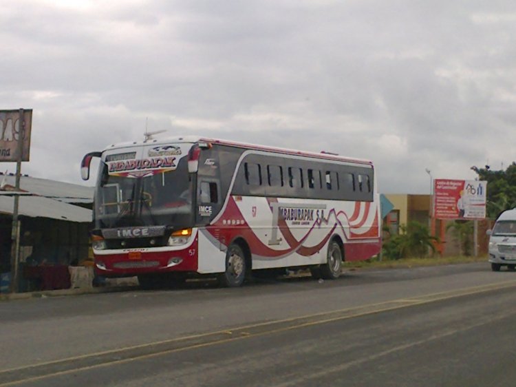 Juanca Durán / IMCE 
IMBABURAPAK  DE PASEO EN ATACAMES 
Palabras clave: MOVIL 57 